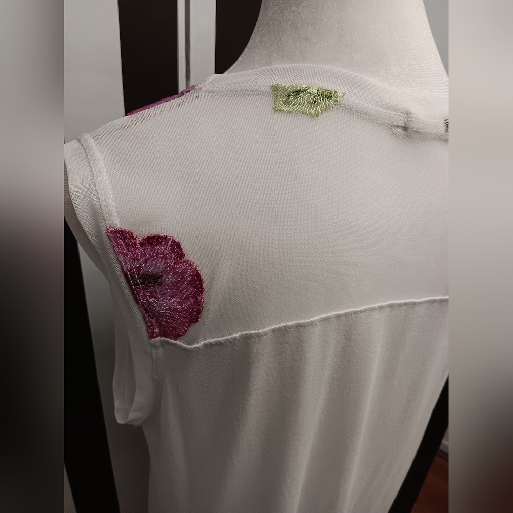 Pebble and stone tank top - Picture 12 of 13